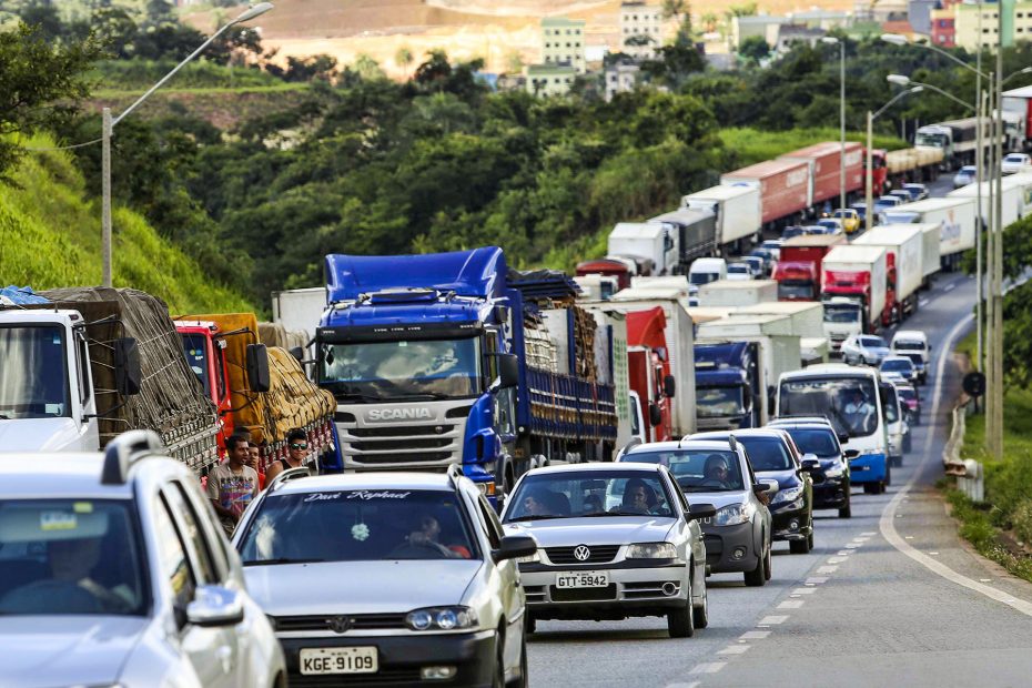 Entenda o que o setor de transporte está fazendo para manter o abastecimento das cidades