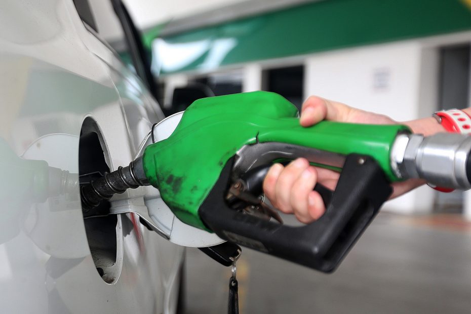 Petrobras reduz preço da gasolina novamente nas refinarias