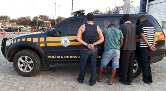 roubar caminhão